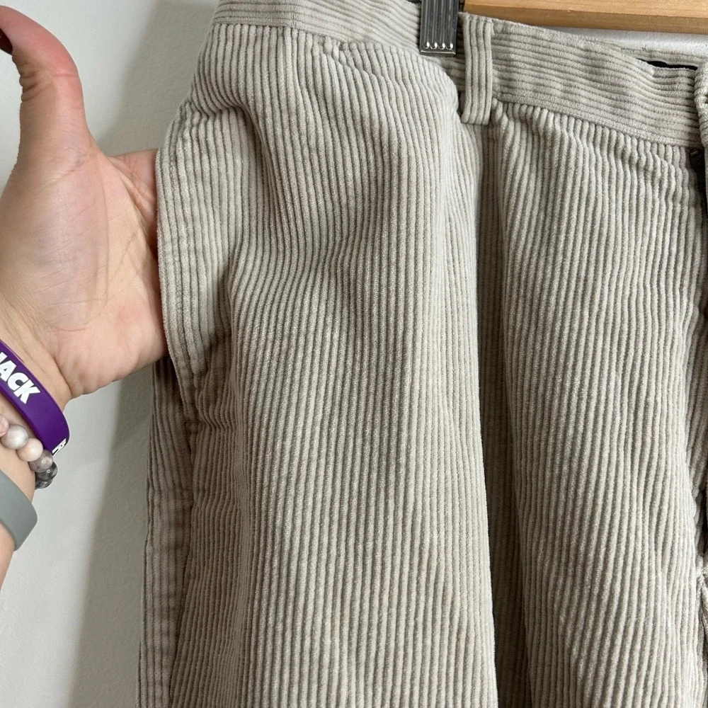 J Crew Classic Fit Beige Corduroy Pants Mens Size 38x32 (actual 38x29)‎ Academia